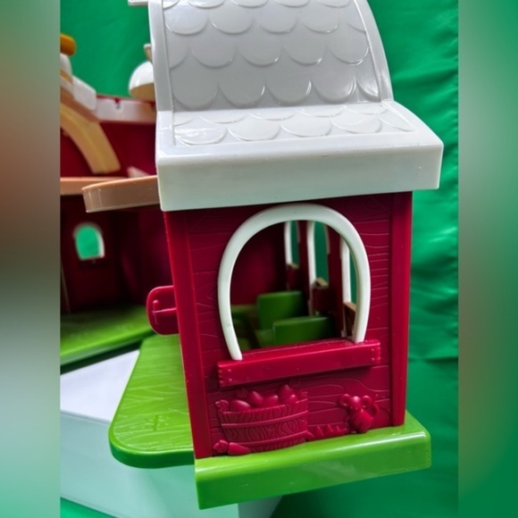 Big Red Barn - Animal Farm Playset for Toddlers 3 Years Up Dark Red By Battat - Picture 6 of 16